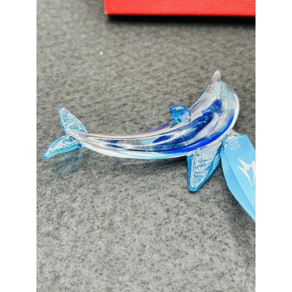 SeaWorld 2010 Blown Blue Swirl Glass Orca  Dolphin Ornament in box New